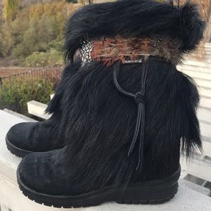 Fur bearpaw like Ugg’s